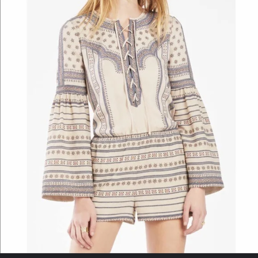 BCBGMAXAZRIA Nancie Medallion Print Romper Size Extra Small